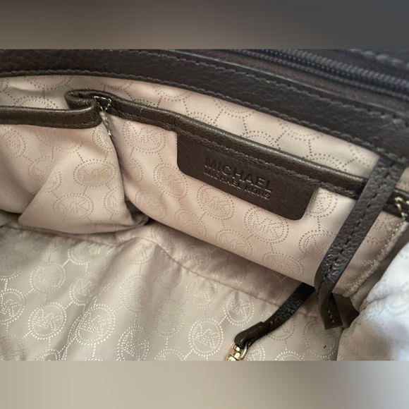 Brown Leather Michael Kors Handbag or Crossbody! - Picture 9 of 11